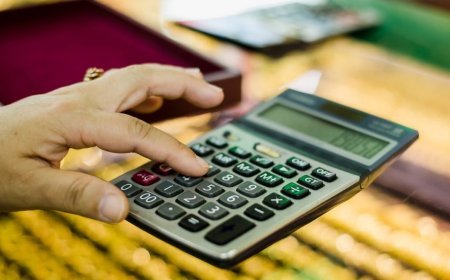 Know your gold’s worth: Use a gold rate calculator to estimate loan value